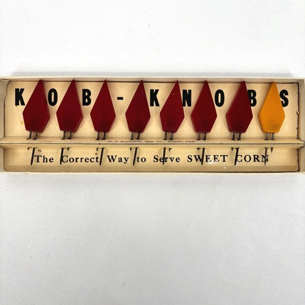 Vintage Schneider Kob-Knobs Corn Holders Red Yellow Set of 8 Original Box Ohio